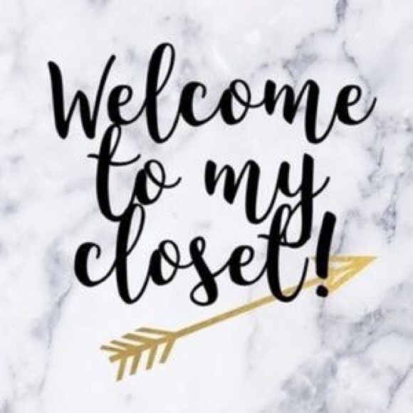 Welcome to my posh closet! - Picture 1 of 1